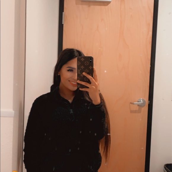 Meet your Posher, Bianca - Picture 1 of 1